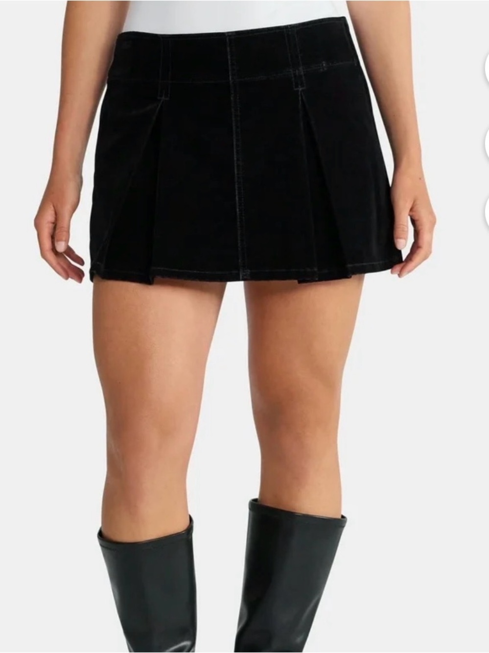 Black Pleated Mini Skirt - Classic Women's Skirt